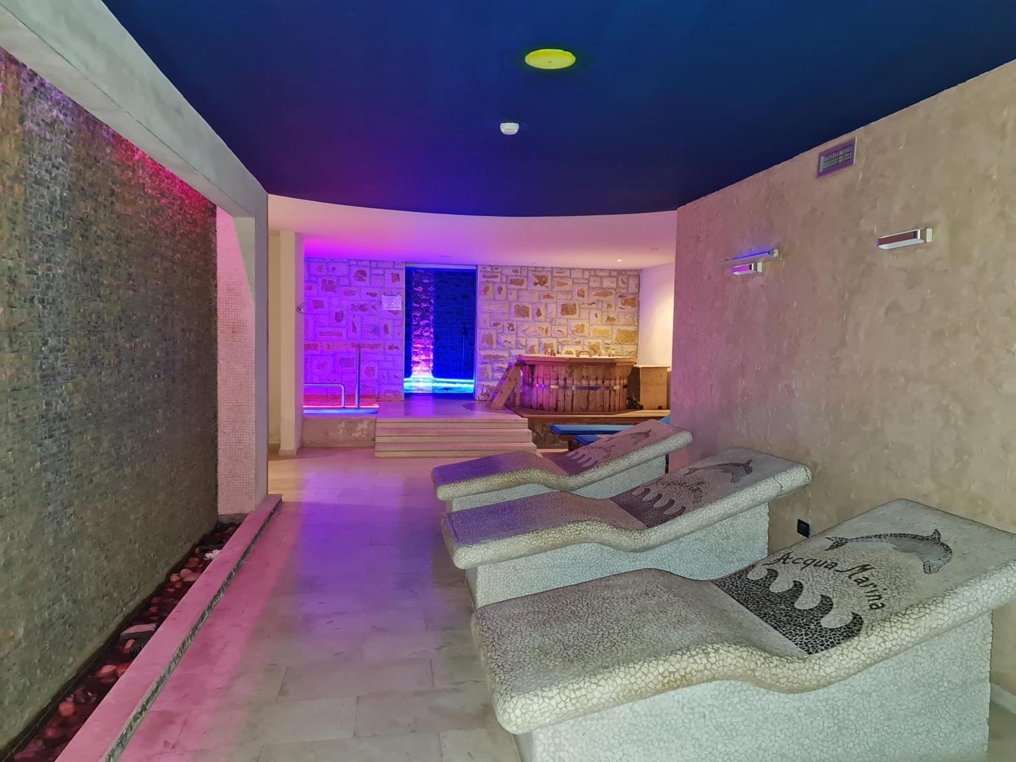 Apartament Holiday *