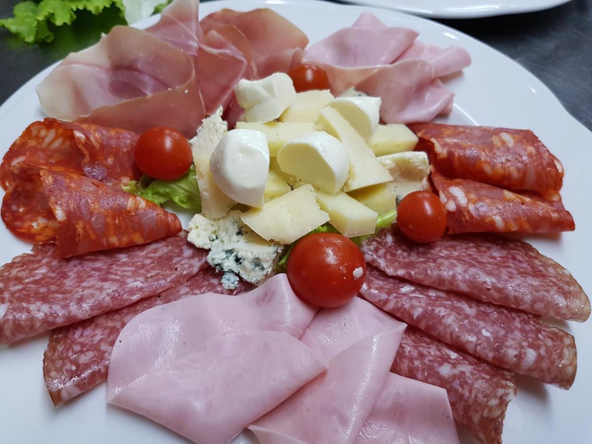 Apartament Holiday